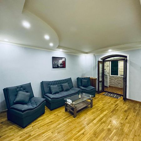 טשקנט Classic Family Apart In The Center With 4 Rooms מראה חיצוני תמונה