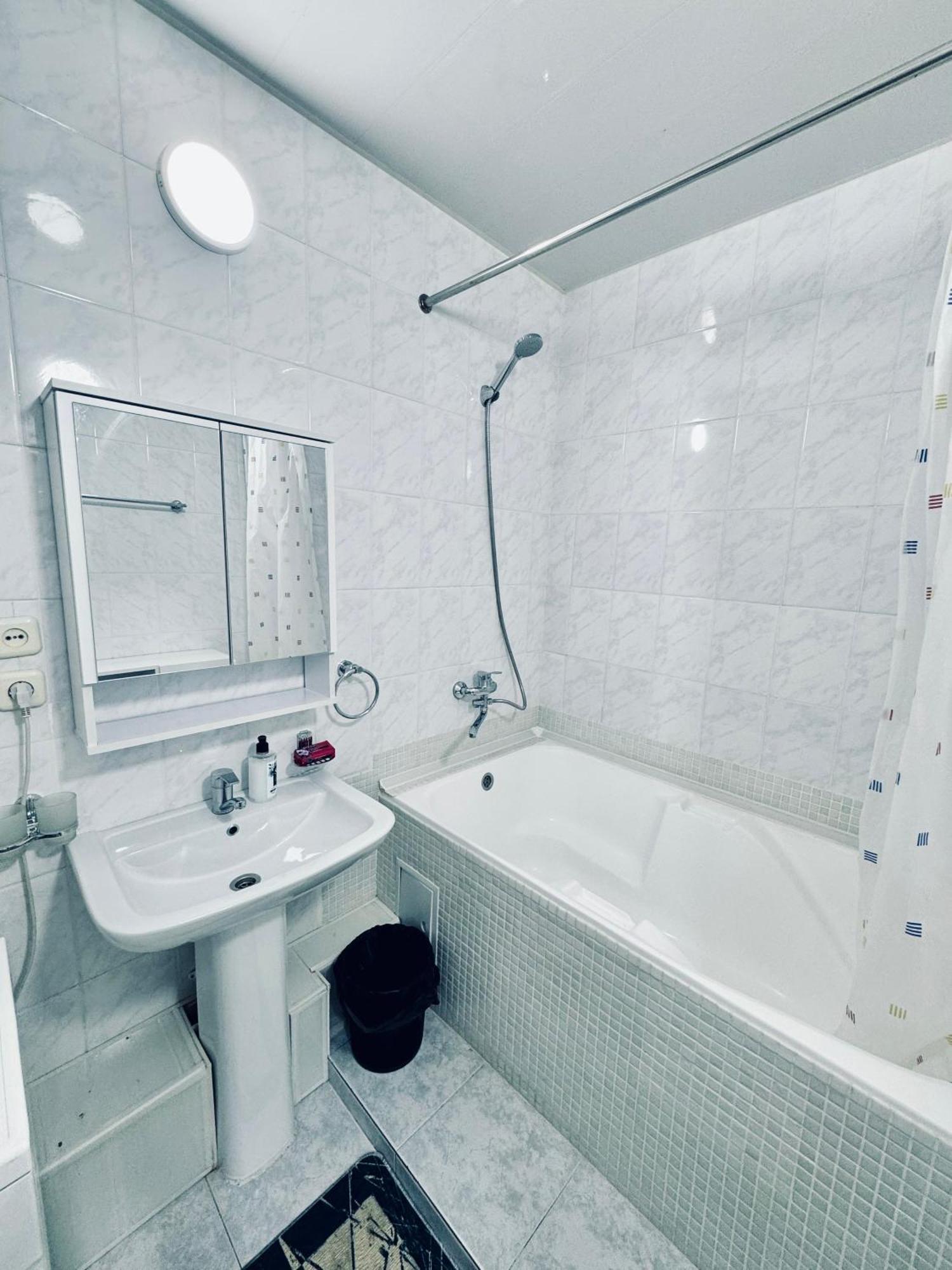 טשקנט Classic Family Apart In The Center With 4 Rooms מראה חיצוני תמונה
