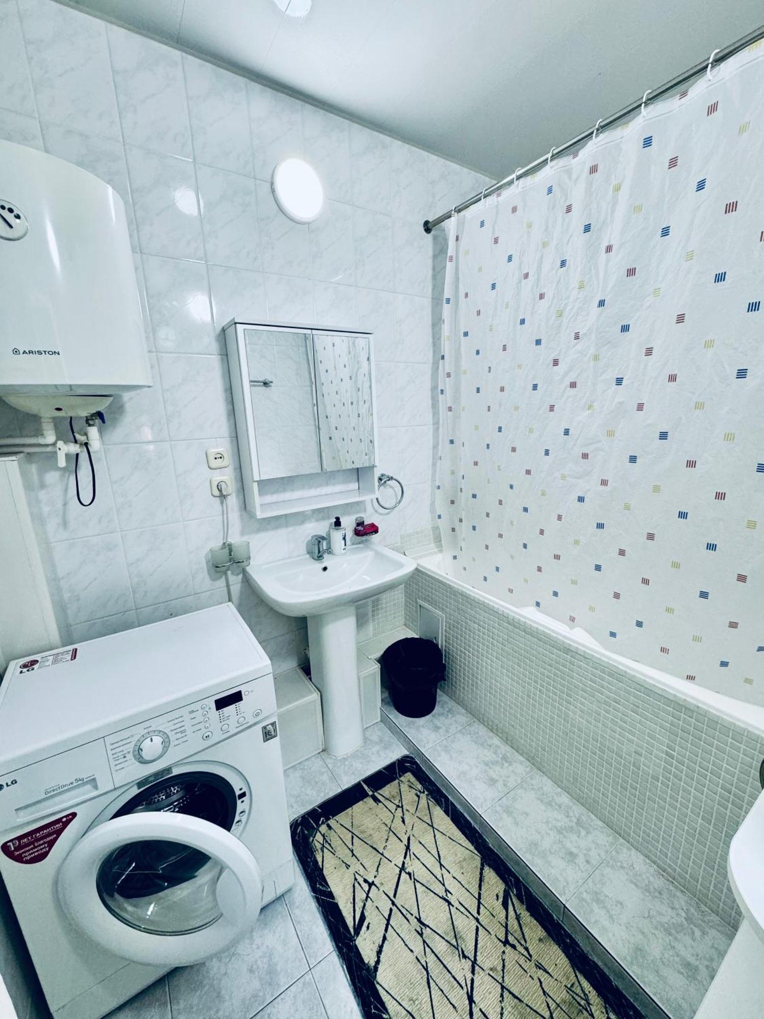 טשקנט Classic Family Apart In The Center With 4 Rooms מראה חיצוני תמונה