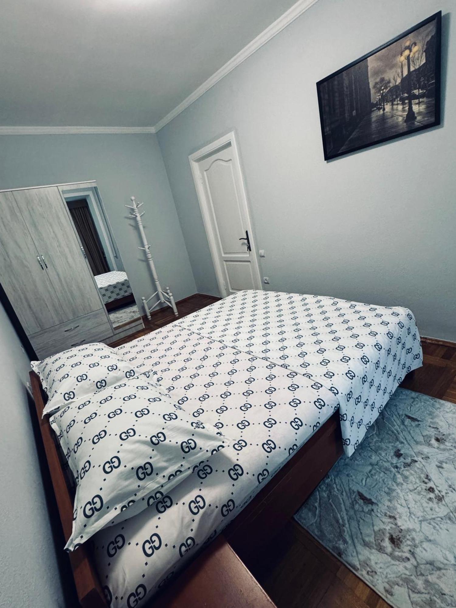 טשקנט Classic Family Apart In The Center With 4 Rooms מראה חיצוני תמונה